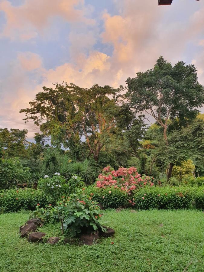 El Encanto Garden Hotel Santa Cruz Kültér fotó